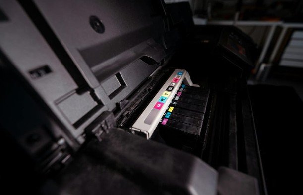 Print vs Digital Poster Design Tips